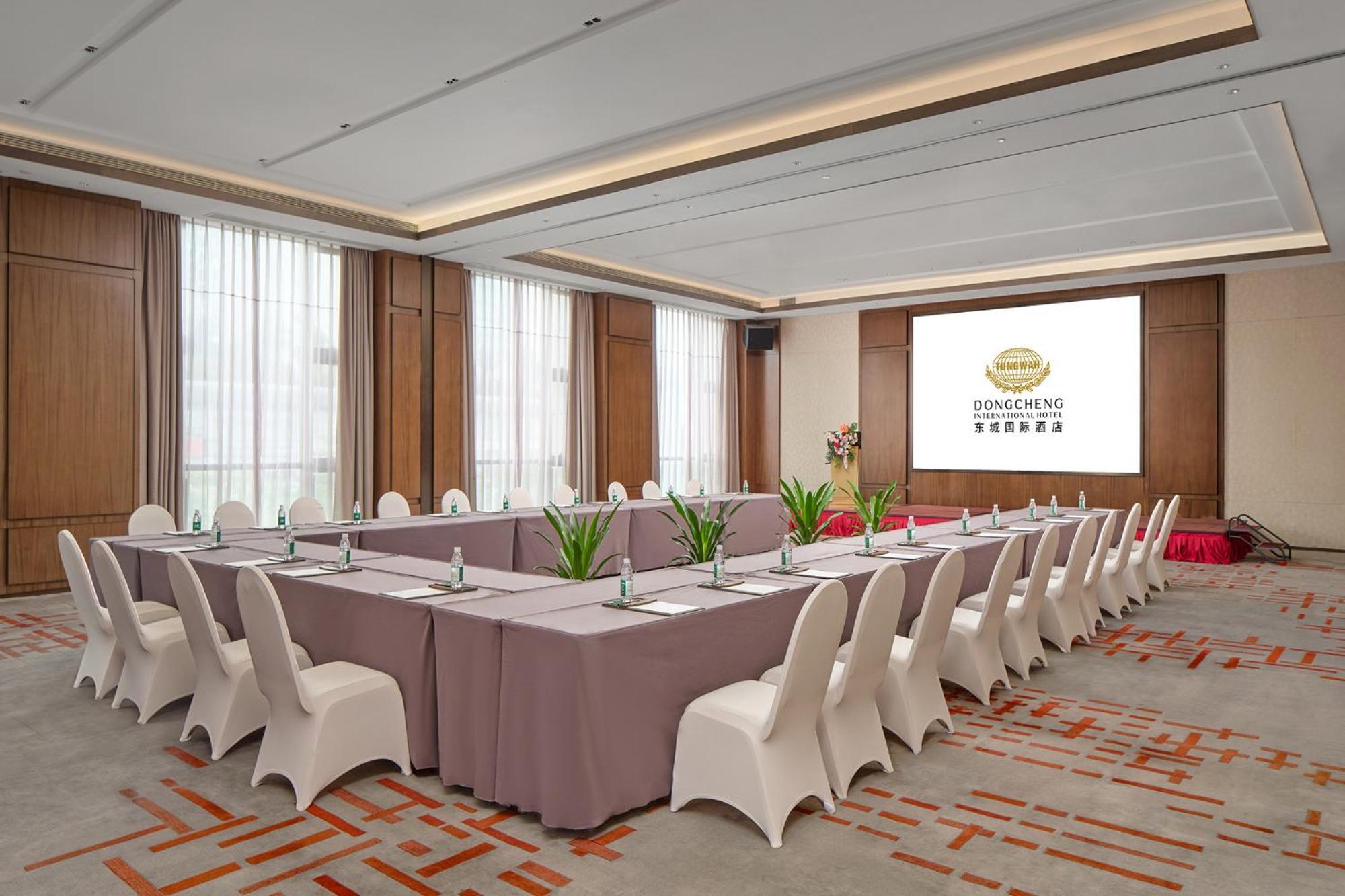 Dongguan Dongcheng International Hotel - Free Shuttle Buses For Executive Room Guests During Canton Fair المظهر الخارجي الصورة