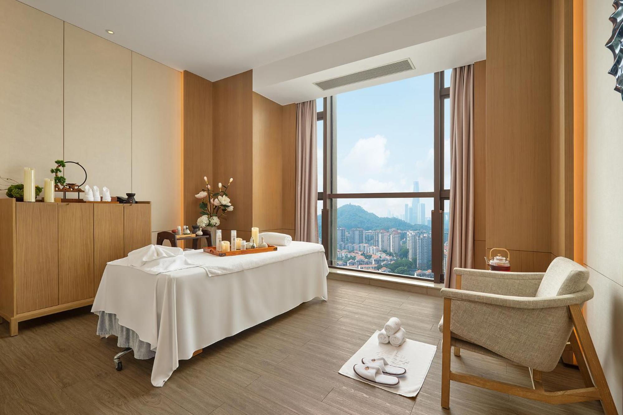 Dongguan Dongcheng International Hotel - Free Shuttle Buses For Executive Room Guests During Canton Fair المظهر الخارجي الصورة