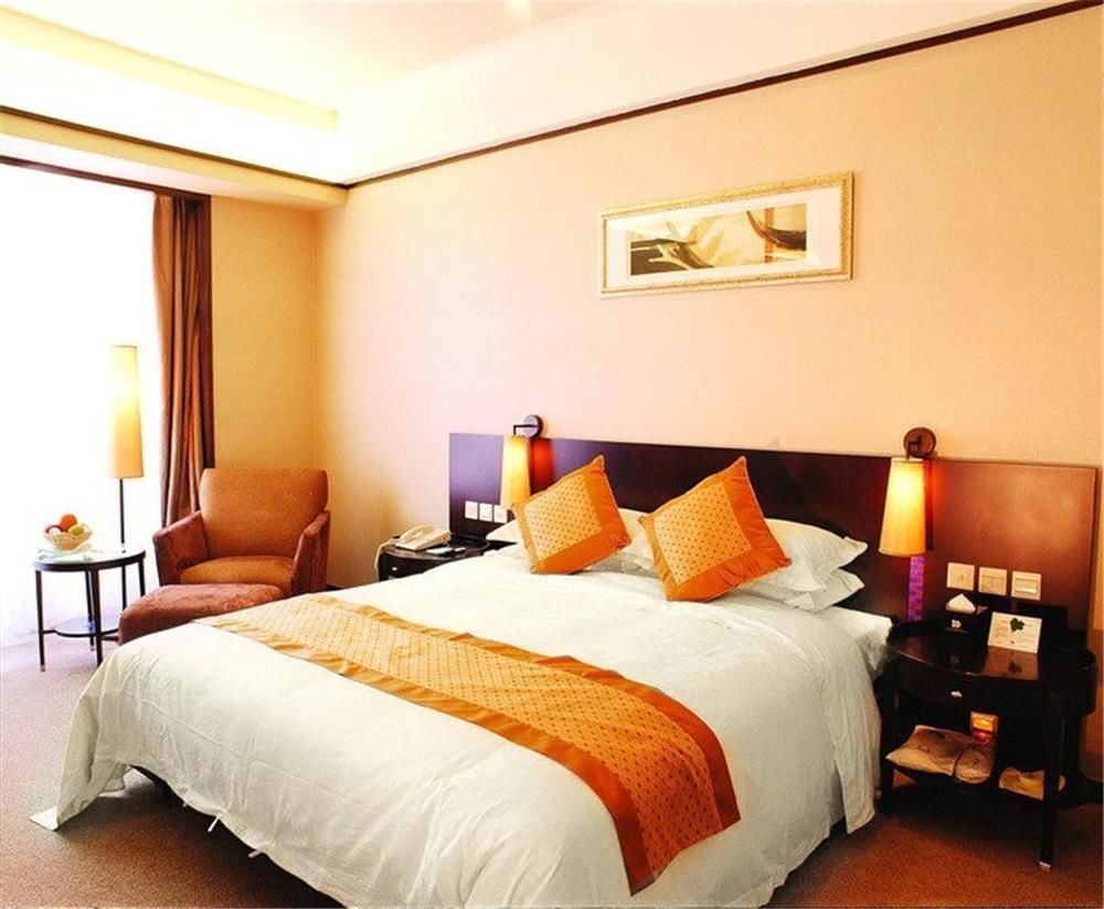 Dongguan Dongcheng International Hotel - Free Shuttle Buses For Executive Room Guests During Canton Fair المظهر الخارجي الصورة