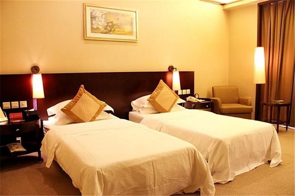 Dongguan Dongcheng International Hotel - Free Shuttle Buses For Executive Room Guests During Canton Fair المظهر الخارجي الصورة